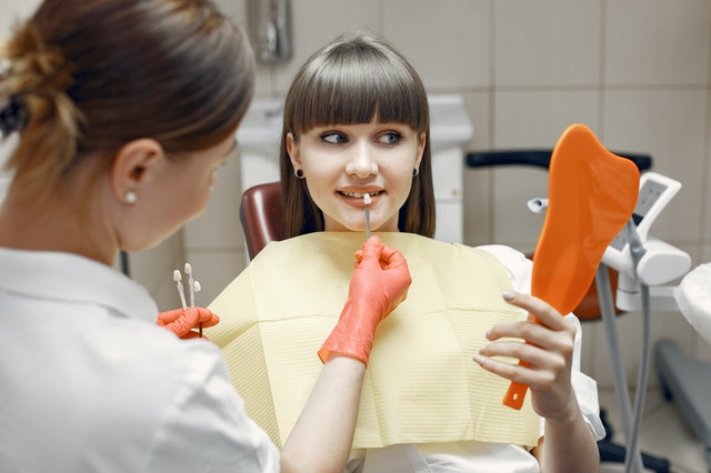 Jaki jest koszt implantu zęba?